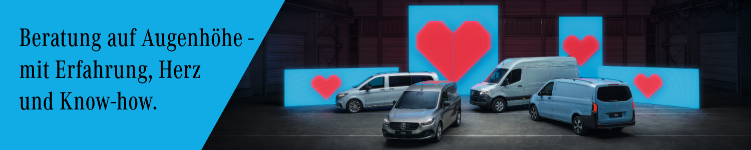 Vier Mercedes-Benz Transporter vor digitalen Herz-Symbolen – mit dem Slogan: ‚Beratung auf Augenhöhe – mit Erfahrung, Herz und Know-how